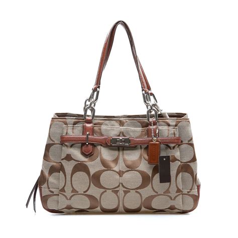 coach outlet purses on clearance.